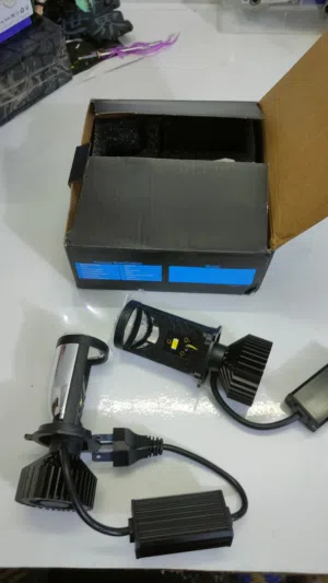 زينون عدسة h4