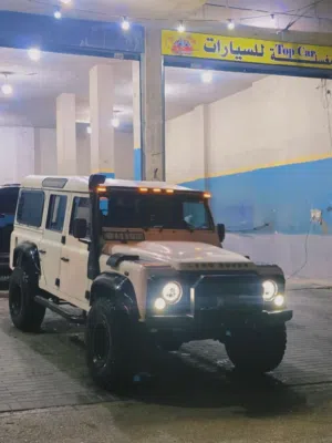 لاند روفر ديفندر 2008