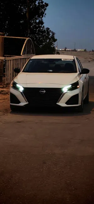 Used Nissan Altima in Basra