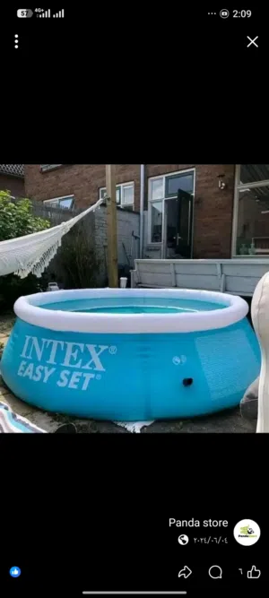 حوض سباحة من شركة INTEX. القطر 2.44 العمق 61سم