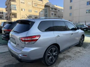 Used Nissan Pathfinder in Amman