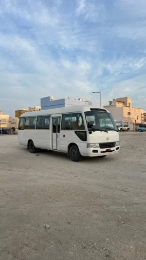 للبيع تويوتا كوستر موديل 2009 بحاله ممتازه تم عمل تنجيده كامل لداخل الجاد ما نقصر وياه