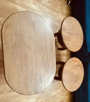 3 teapot, 1 oval shaped 2 round shaped