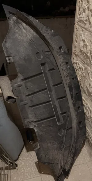 درع(شيلد) حماية سفلي جديد غير مستعمل يناسب سيارات موستنق