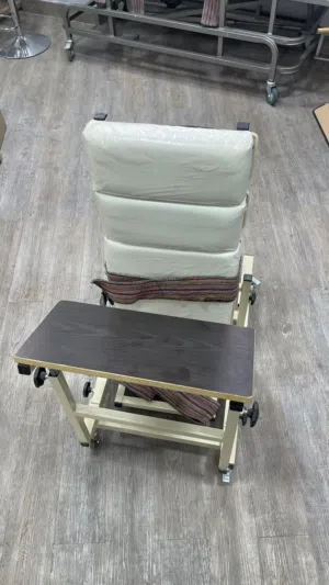 أجهزة ومعدات علاج طبيعي