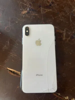 آيفون XSMax للبيع بسعر مغري