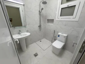 شقه للايجار فى ابو ظبى فى مدينه الرياض