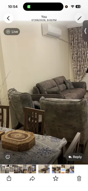 كنب غرفة معيشة فاخر بحالة جيدة جدا للبيع المستعجل