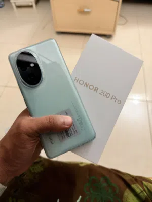 honor 200 pro 12 RAM 512 gb  memory batteco contract  1 mant use