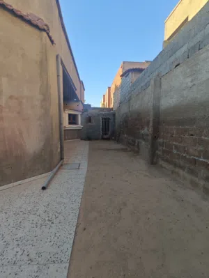 160 m2 4 Bedrooms Townhouse for Sale in Tripoli Ain Zara