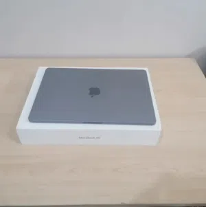 MacBook Air M3 15 – 16GB – كسر زيرو