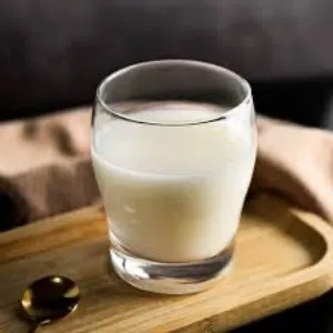 للبيع 7 علب حليب على 2.500
