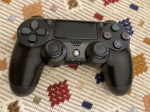 يد ps4 للبيع قابل للتفاوض