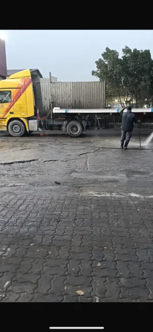 للبيع تريلاه وقاطرتها