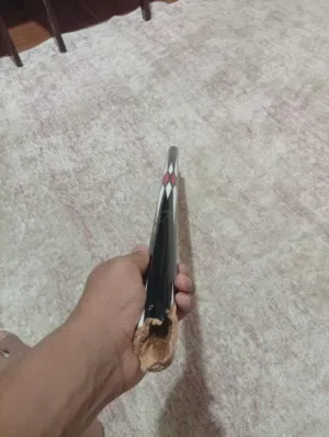 مطلوب نصف كيو بلياردو سليم بسعر زين النص الي تحت نوع الكيو دايموند تعال وما رح نختلف في السعر