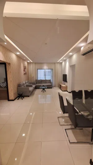 للإيجار شقه مفروشه كبيره في الحجيات مبنى جديد أربع غرف وخمسه حمامات بسعر 450 شامل
