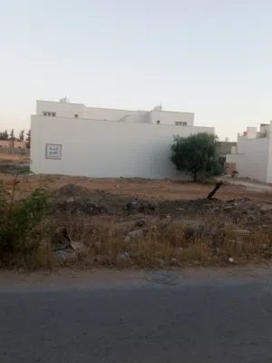 ارض للبيع في عين زاره