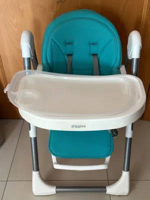 Giggles baby feeding chair