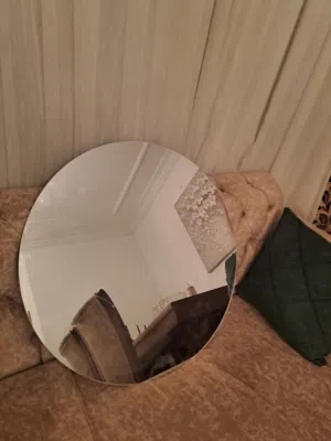 مراية زجاج حجم كبير دائرية غير مستعملة