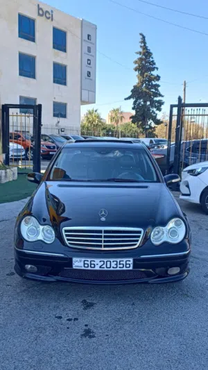 مرسيدس بنز C230K موديل 2005 فحص كامل جميع الاضافات للبيع بالتقسيط من المعرض مباشرة بدفعة 3500 دينار