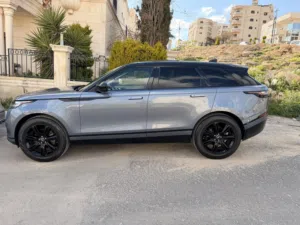 رينج روفر فيلار بحالة الشركة ، جمرك جديد بدون حوادث فحص كامل لون خارجي وداخلي مميز جداً اعلى اضافات