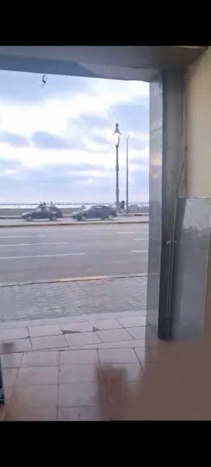كود(531)محل(30م) للايجار علي البحر مباشر بسيدي بشربحري