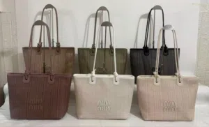 وصول أكبر تشكيلة حقائب الموسم