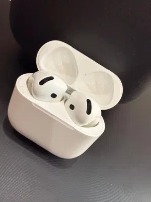 airpods 4  جديدة للبيع