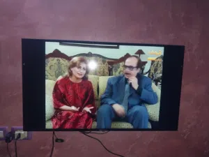 شاشه 43,سمارت شبه جديده ممتازه البيع للتجديد