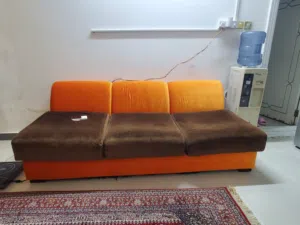 كنبة شبه جديدة 200درهم