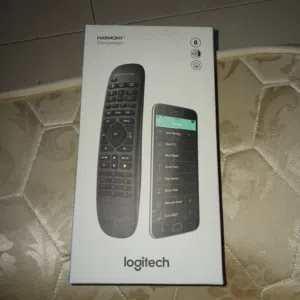 للبيع Logitech Harmony مستخدم مثل الجديد