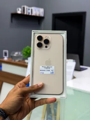 iPhone 16 Pro Max 256 GB Box piece with warranty - Fine condition