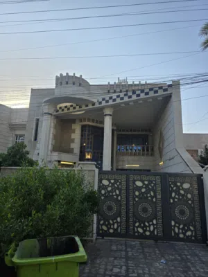 4 Bedrooms . Unfurnished . Yearly2