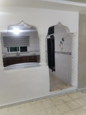 140 m2 3 Bedrooms Apartments for Rent in Zarqa Jabal Al Ameer Hasan