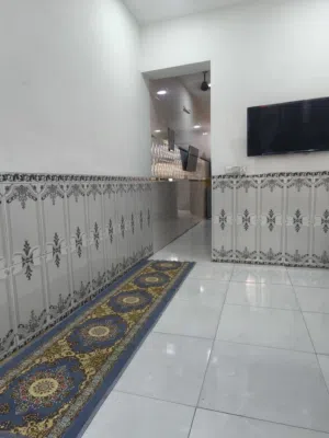 سلام عليكم دار للبيع زراعي سند 25 منطقه كامل خدمات ماء مجاري كهرباء انترنيت الموقع الشرطه الخامسه