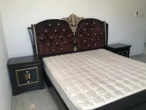 A full Bed set 2 mini desks + desk with mirror