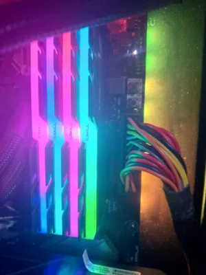 سلام عليكم رامات 16  قطعتين للبيع  DDR4 3600  ماركه G.SKILL ع فحص وضمان مكاني بغداد ا