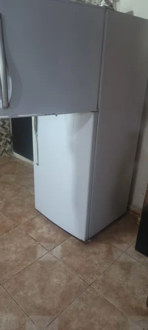 ثلاجه للبيع