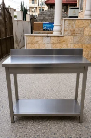 طاولة ستانلس بالكامل بحالة الوكالة للبيع