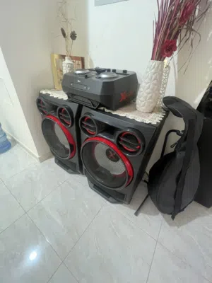 LG CK99 5000W LOUDR Hi-Fi Entertainment System with Karaoke Creator