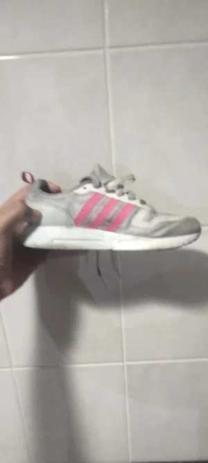 Adidas shoes girls size 37