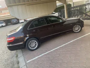 مرسيدس E200 موديل 2011