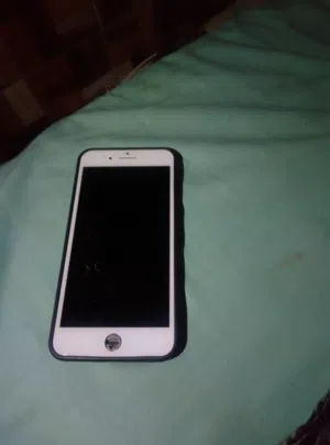 Apple iPhone 7 Plus 32 GB in Zarqa