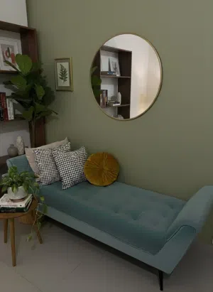 أريكة شيزلونغ للبيع Chaise lounge for sale