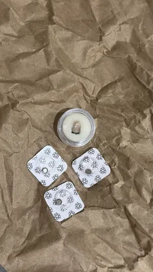 للبيع سماعات صغيره جديده التواصل واتساب