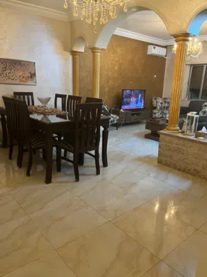 شقة فارغة للبيع 128م