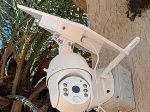 كاميرا مراقبة واي فاي او بشريحة نت