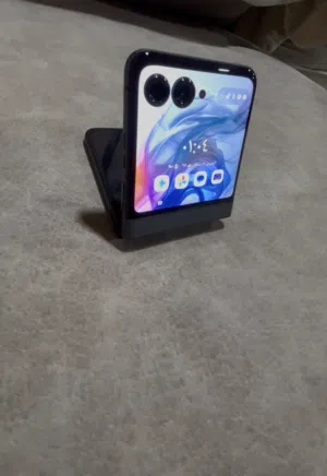 Motorola Razr 50 موترريلا رازر 50 استعمال خفيف