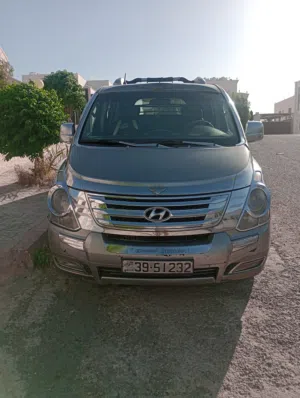 باص هونداي جراند 2011