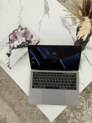 MacBook Pro 13-inch - 1 TB استخدام شخصي